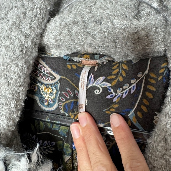 Free People | Fluffy Dolman Faux Fur Jacket XS/S - Picture 10 of 13